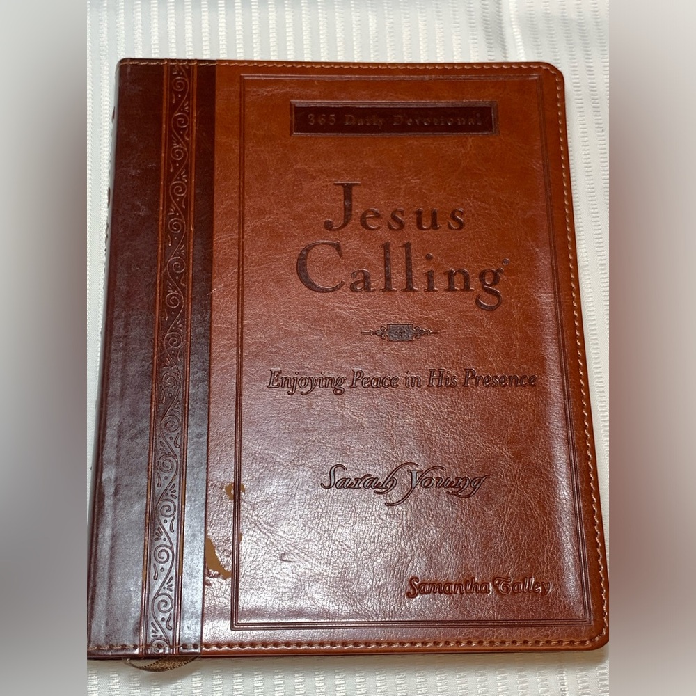 Jesus Calling, Small Brown Leathersoft, with Scripture References by Sarah Young